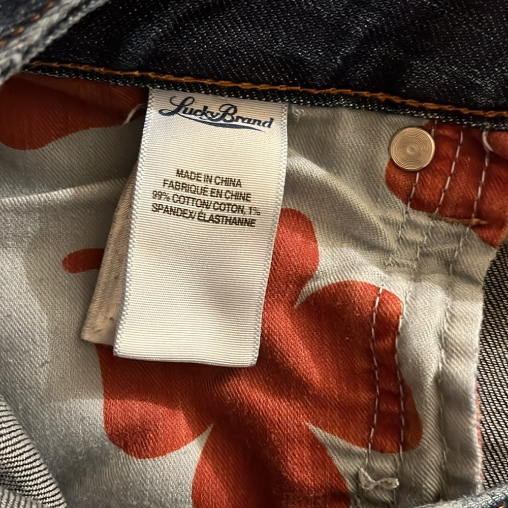 Women's Lucky Brand Lola Boot jeans - Picture 8 of 8
